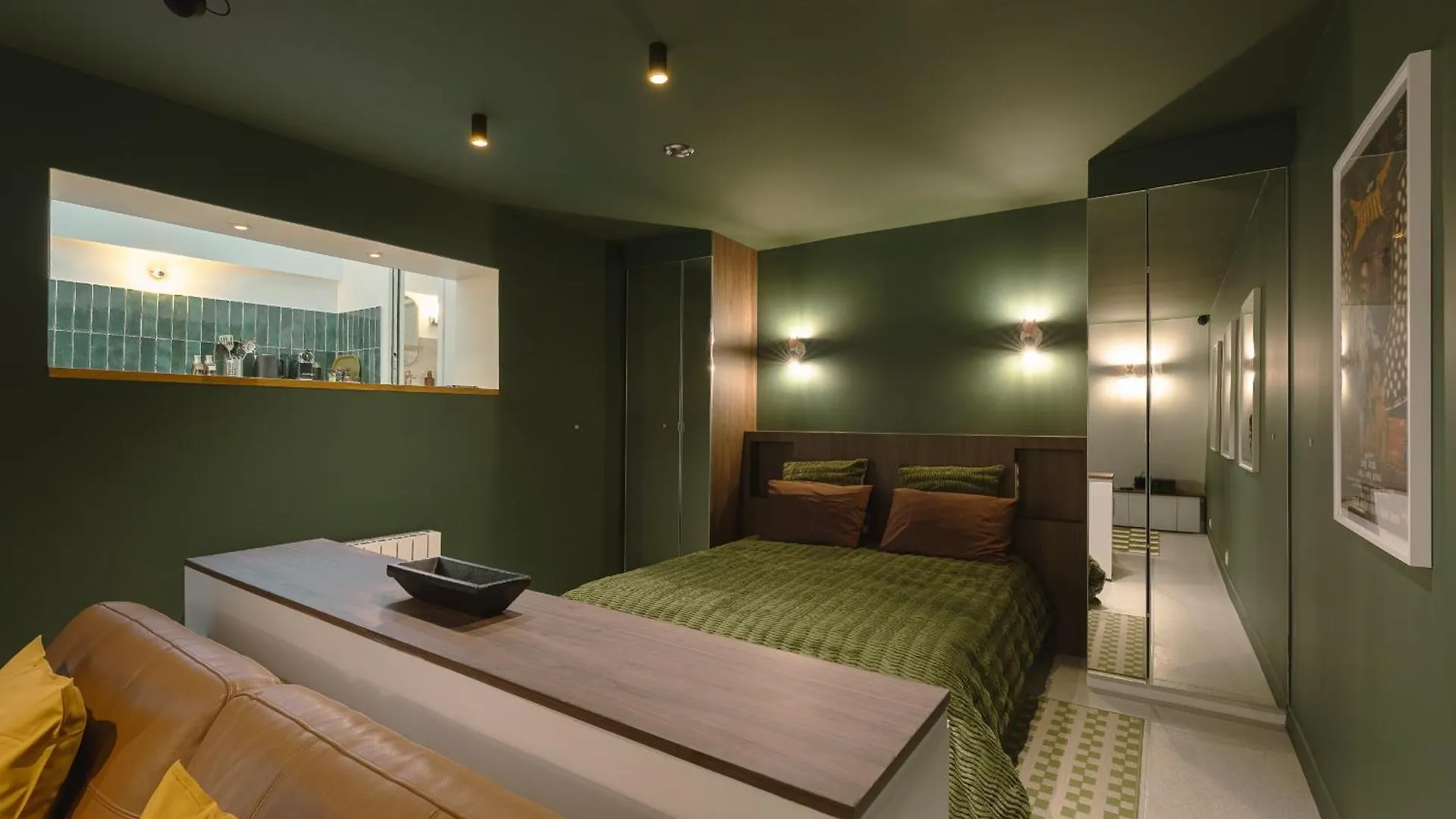 Апартаменты Mini Loft Buttes Chaumont Париж