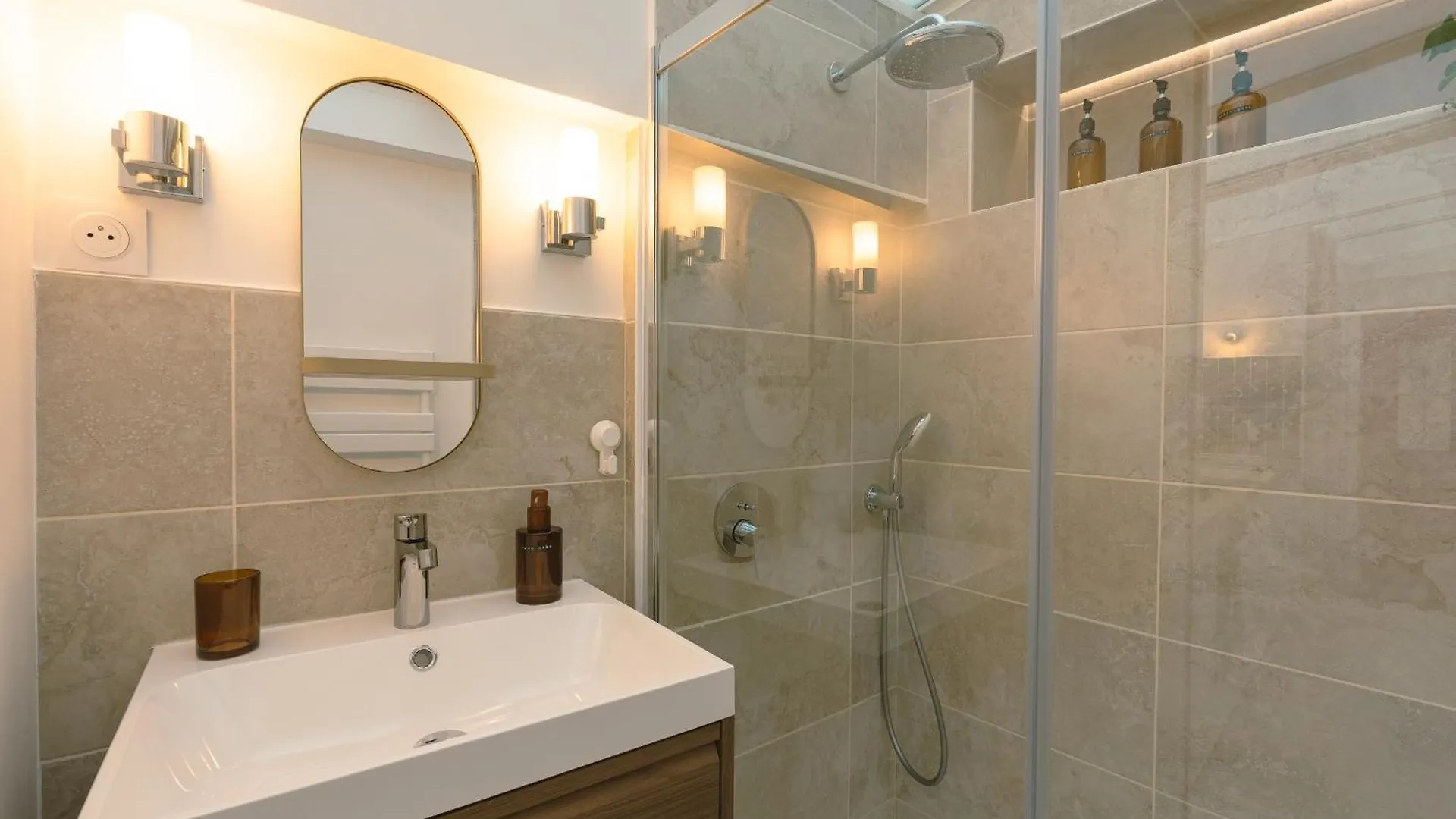 Апартаменты Mini Loft Buttes Chaumont Париж